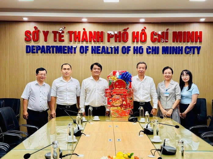 TP Hồ Chí Minh: Tri ân đội ngũ y bác sĩ nhân dịp Ngày Thầy thuốc Việt Nam 27/2